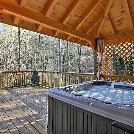 Tree Top Dream Cabin With Hot Tub In Gatlinburg! Villa Exteriör bild